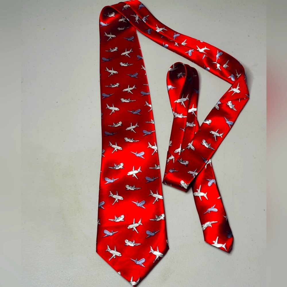 Silk red tie fun airplane design